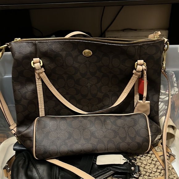 Coach purse - Picture 2 of 10